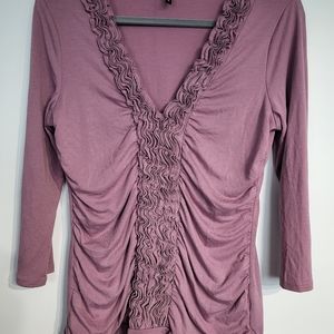 MAURICES  LAVENDER RUFFLES & ROUCHING TOP w/a BANDED BOTTOMS. SIZE LARGE. EUC.